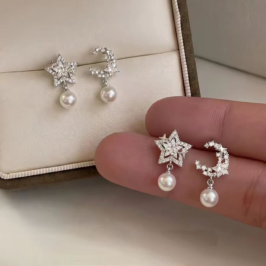 Women's Moon Pearl Asymmetric Light Luxury High-grade Pendants