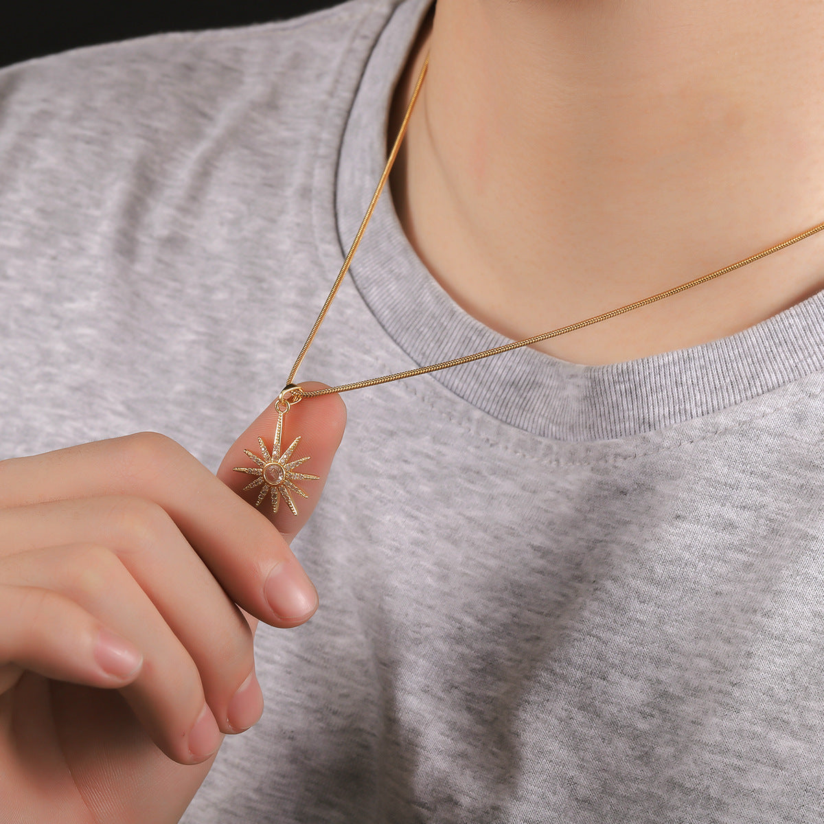 Full Diamond Niche Fashion Temperament Clavicle Chain Light Luxury Necklace