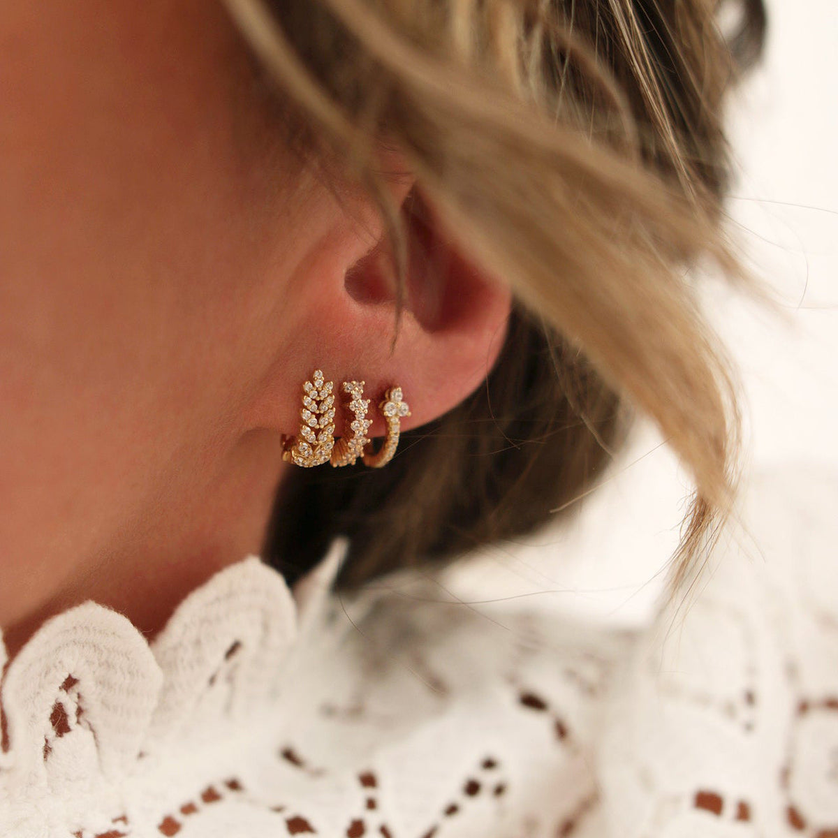 Simplicity Copper Inlaid Zircon Ear Of Rice Clip Versatile Earrings