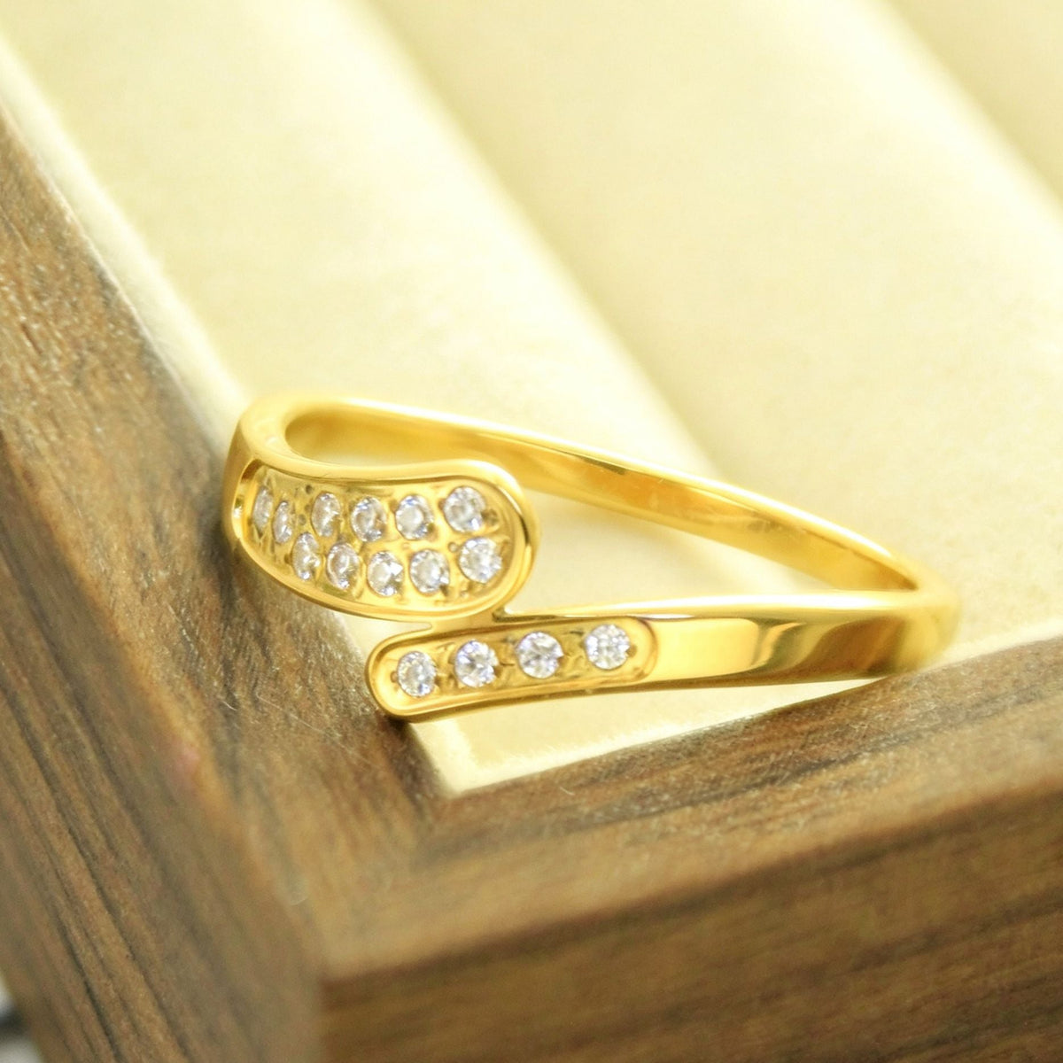 Women's Stainless Steel Style Light Luxury Fashion Ring