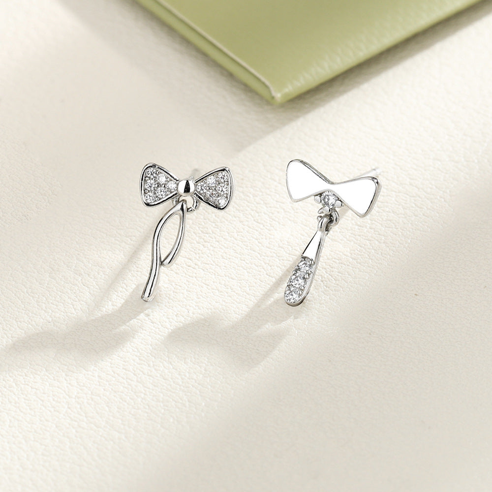 Exquisite Sweet Cool Style Girlish Asymmetric Zircon Stud Earrings