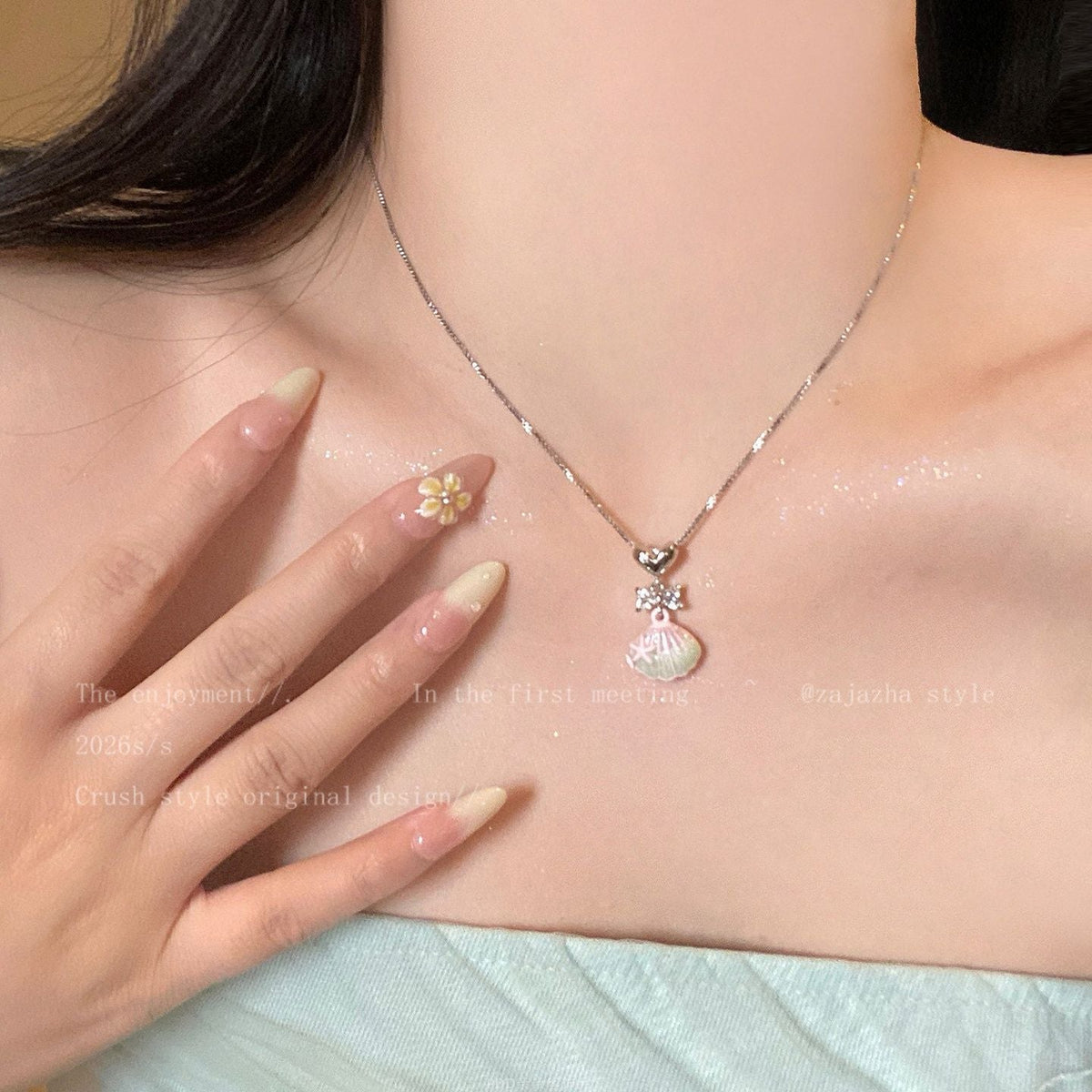 Women's Pearl Shell High-grade Light Luxury Minority Clavicle Necklace
