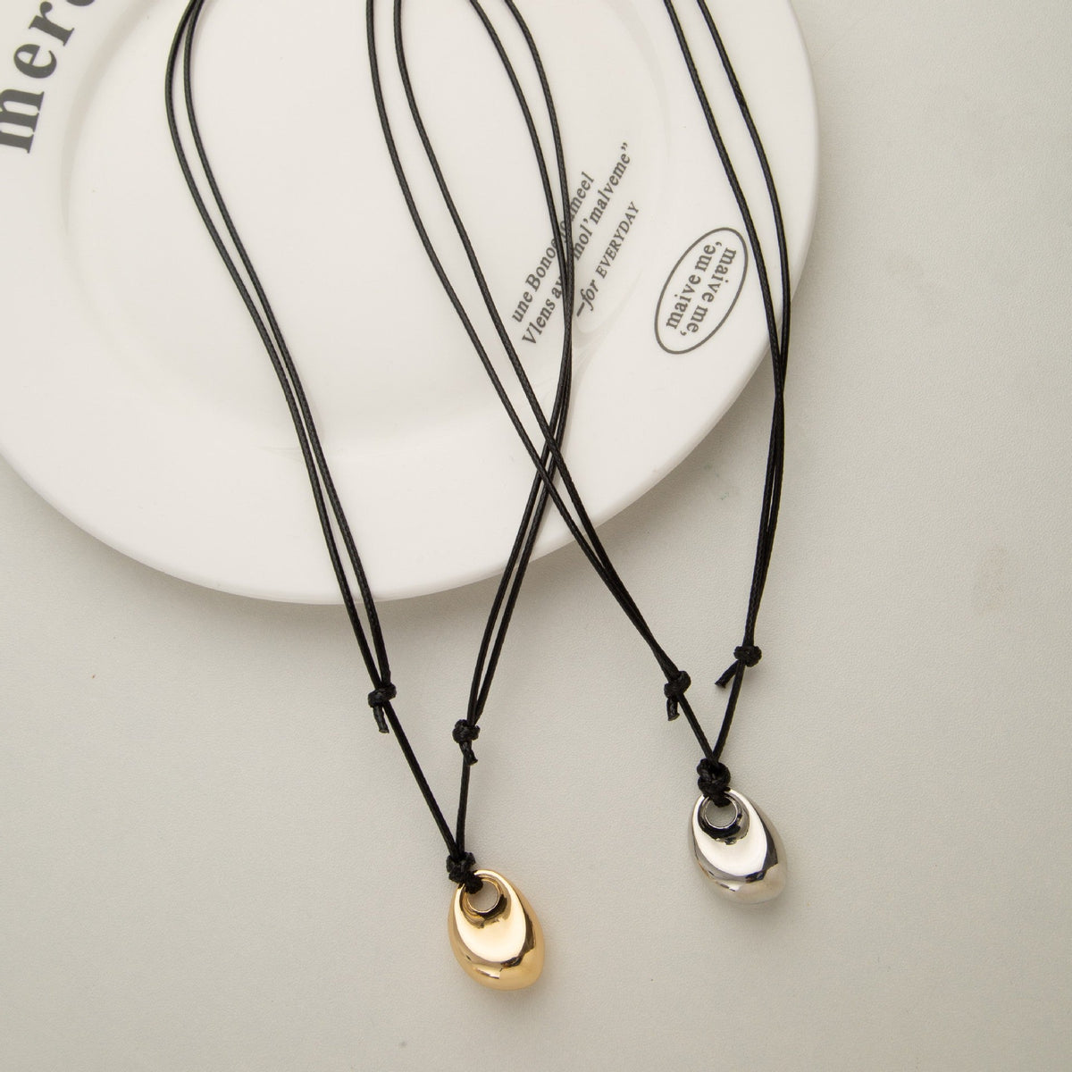 Rope Beanie Female Minority Simple High-grade Sense Sweater Necklaces