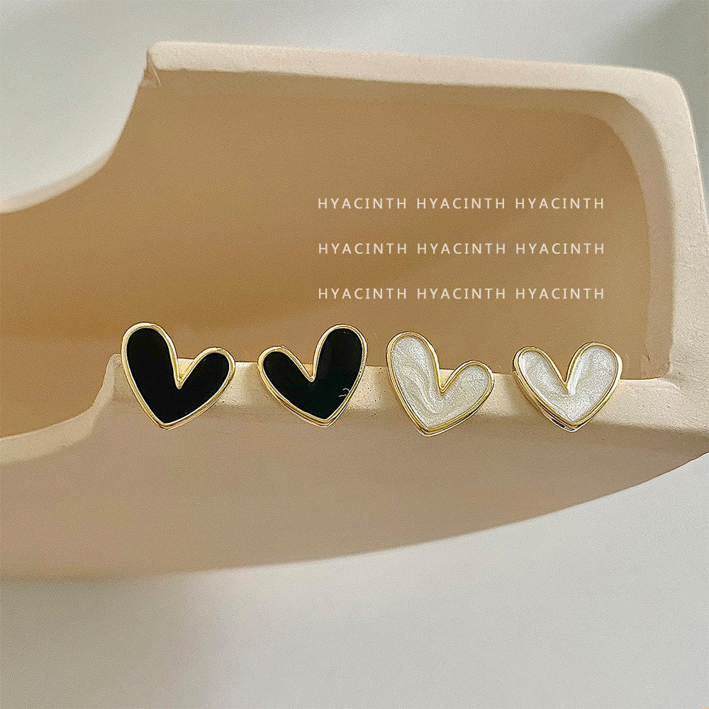 Women's Fashion Love Heart Light Luxury Sweet Everyday Joker Pearl White Earrings