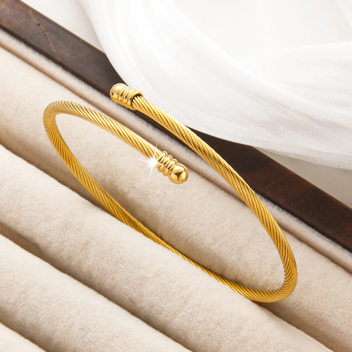 Gold Wire Rope Titanium Steel High-grade Bracelets