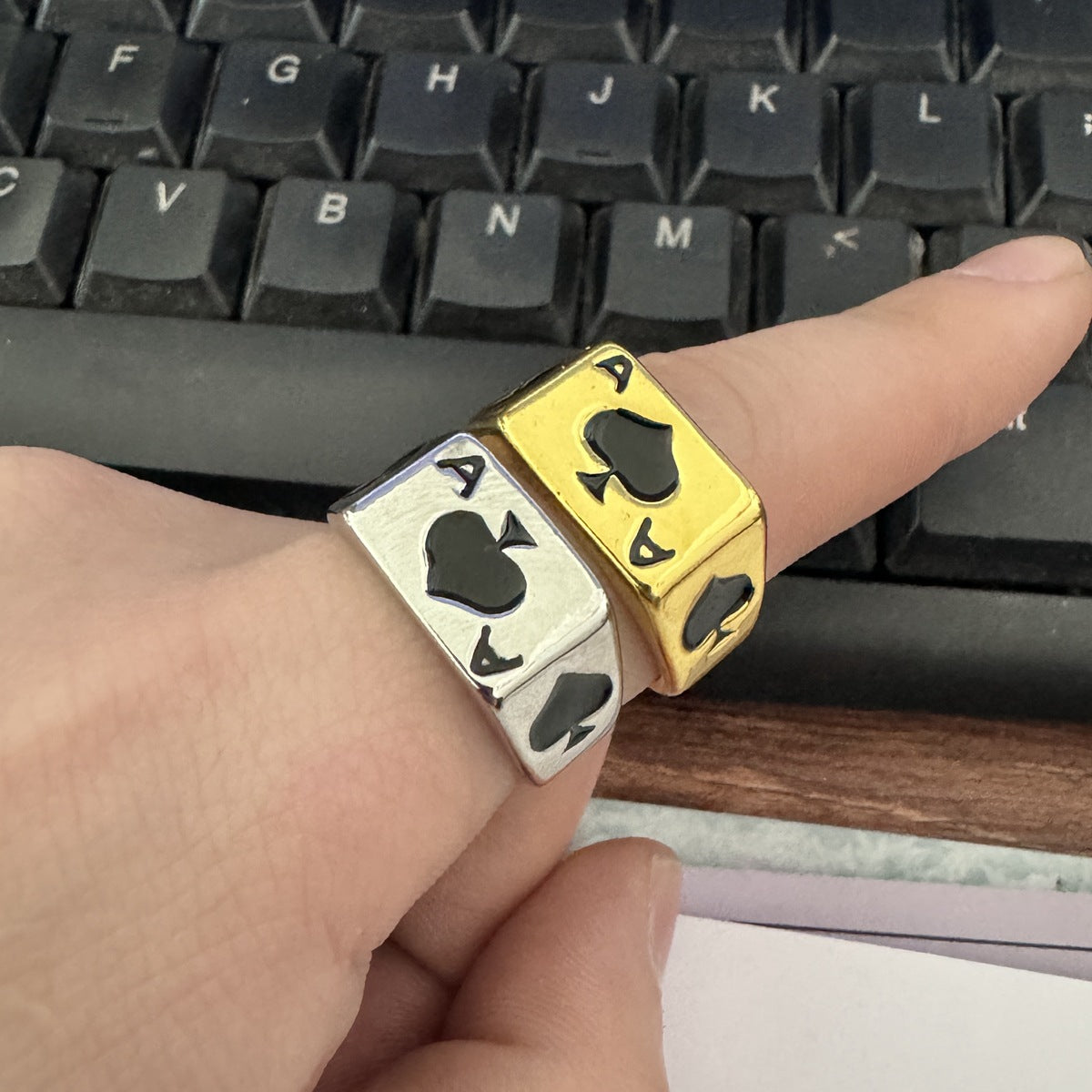 Women's & Men's Retro Sier Trendy Steel Black Peach Playing Card Personality Ring