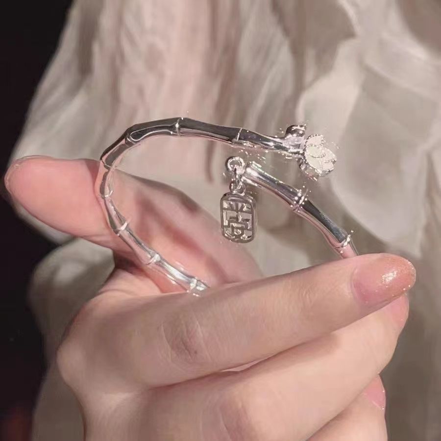 Lotus Open Female Presages Safety For Girlfriend Bracelet
