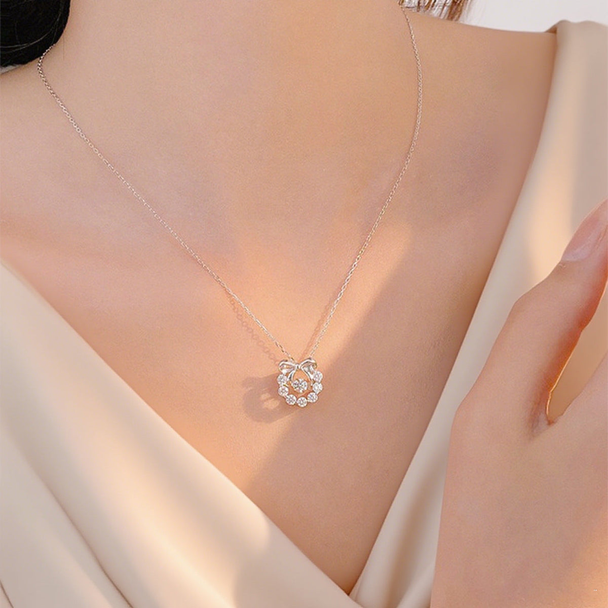 Bowknot Smart Rhinestone Titanium Steel Light Luxury Exquisite Pulsatile Heart Necklaces