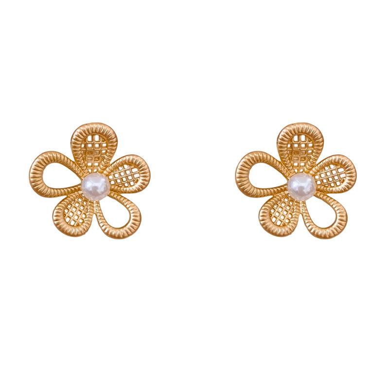 Women's Hollow Flower Color Retaining Light Luxury High-grade Cold Style Temperament Stud Earrings