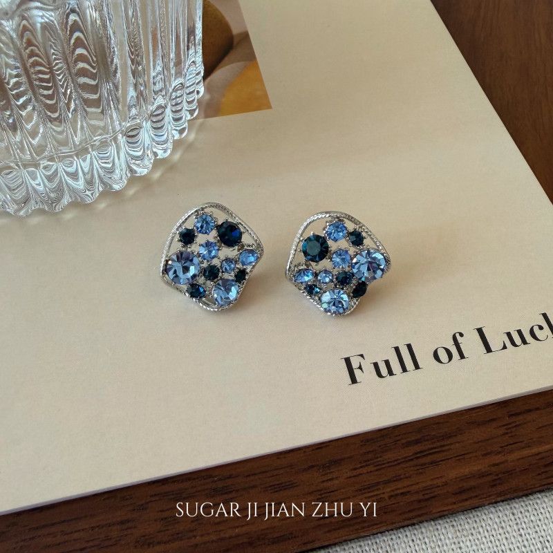 Feeling Blue Zircon Hollow Ear Gentle High Sense Elegant Wild Stud Earrings