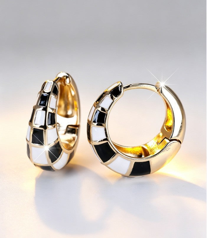 Women's Open Light Luxury High-grade Black White Epoxy Chessboard Earrings