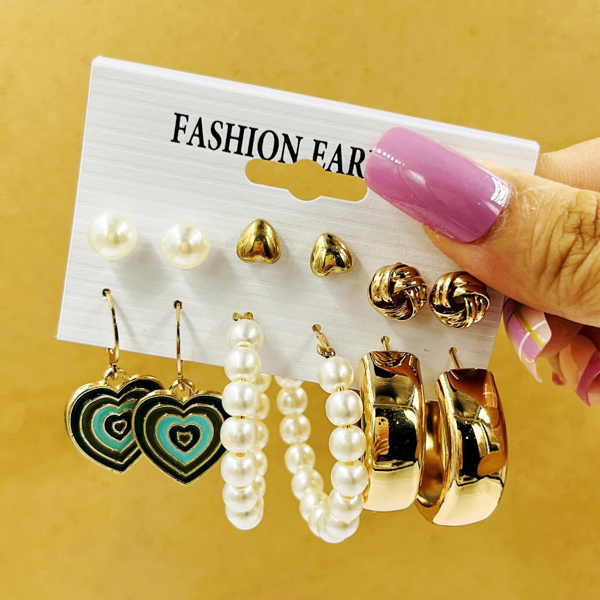 Women's French Retro Circle Pearl For Stud Earrings