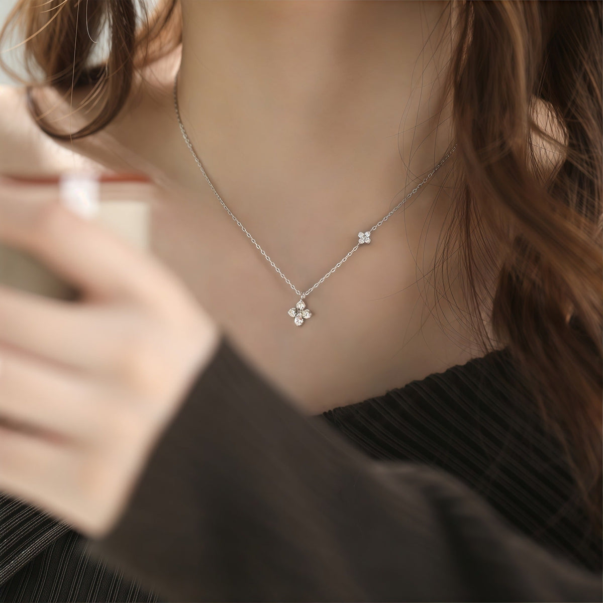 Sier Clover Light Luxury Temperament Versatile High Sense Sterling Clavicle Necklaces