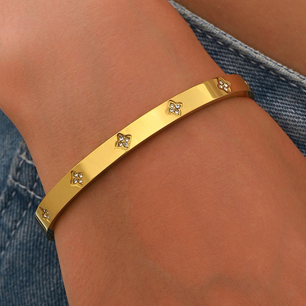 Fashion Titanium Steel Gold Female Card Plus Bracelet