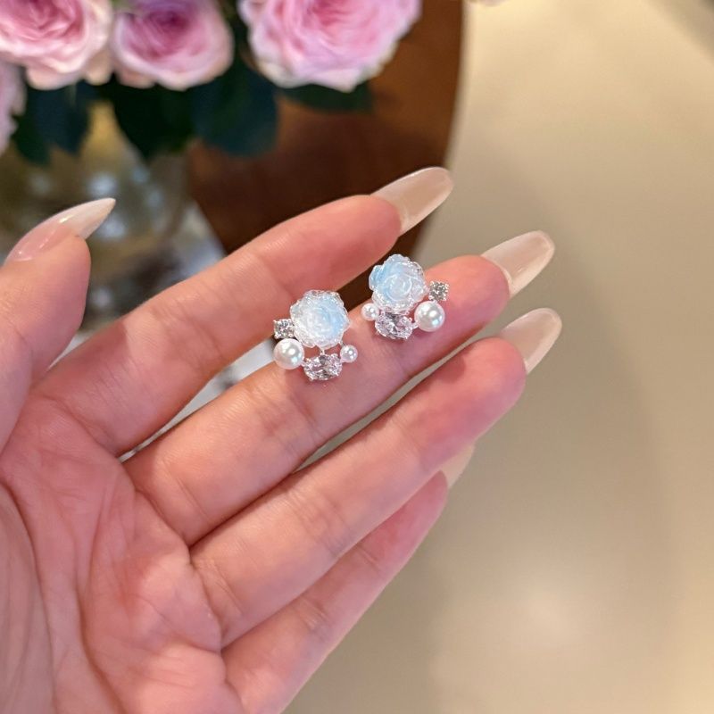 Women's Sea Salt Ice Soda Gradient Pearl Small Earrings