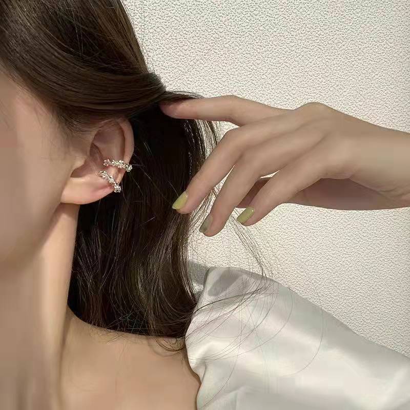 Refined Personalized Super Flash Pinion Temperament Wild Ear Clip