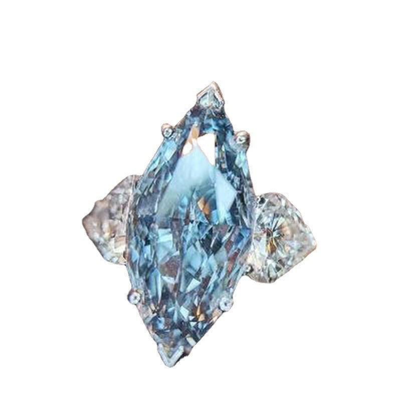 Women's Pad Blue Horse Eye Heart-shaped Zircon Ring
