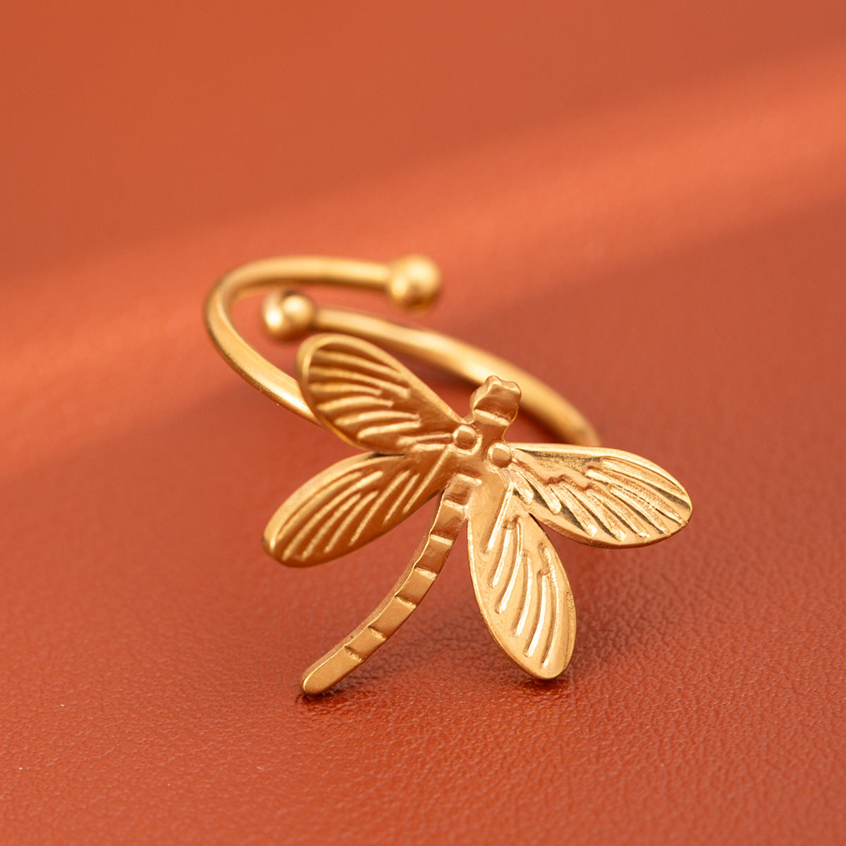 Open Female Mild Luxury Retro Titanium Steel Gold Three-dimensional Oil Rings