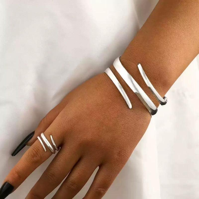 Trendy Exaggerated Metal Texture Glossy Female High Sense Niche Wide Bracelet