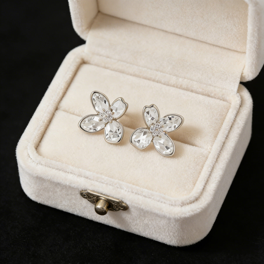 Women's Rhinestone Zircon Light Luxury Four Leaf Clover Ear Niche Atmosphere Stud Earrings