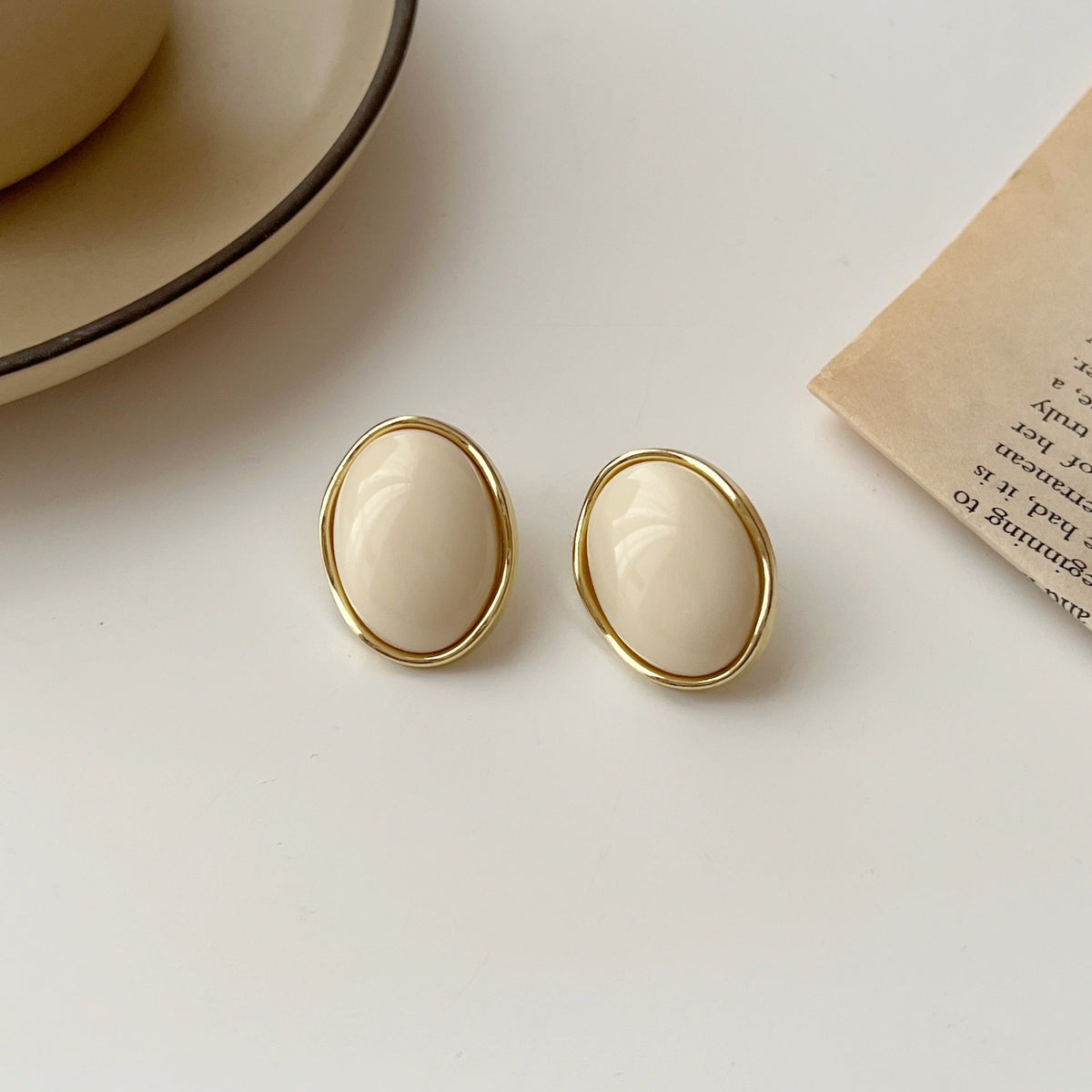 French Style Temperament White Geometric Elegant Trendy High-grade Earrings