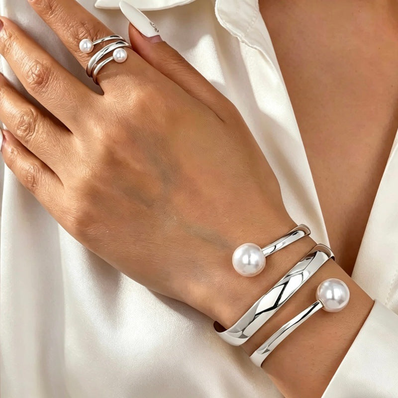 Trendy Exaggerated Metal Texture Glossy Female High Sense Niche Wide Bracelet