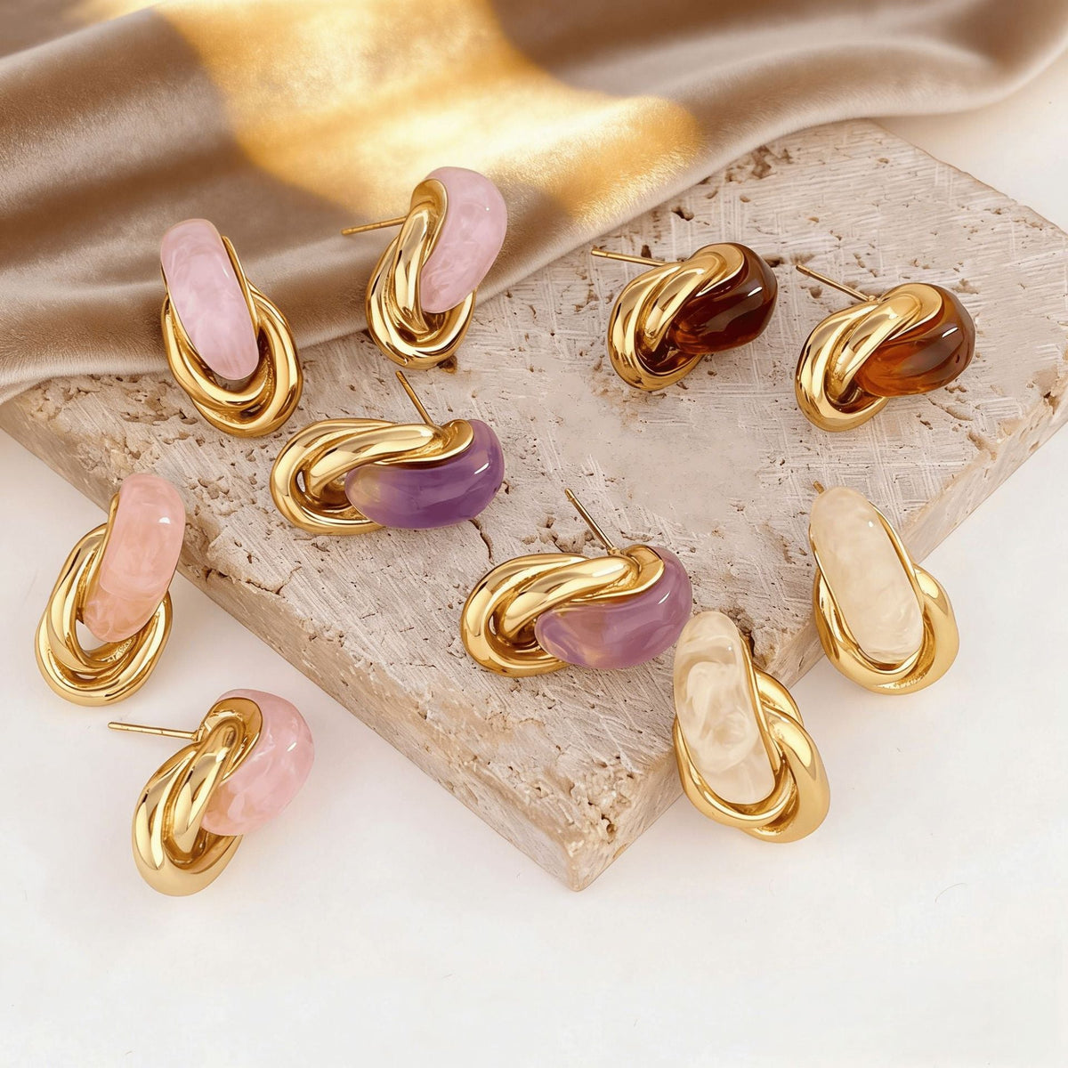 Women's Style Retro Metal Twist Niche Design Gentle Graceful High-grade Earrings