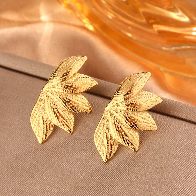 Retro Easy Matching Simple Titanium Steel Gold-plated Irregular Heart Maple Stud Earrings
