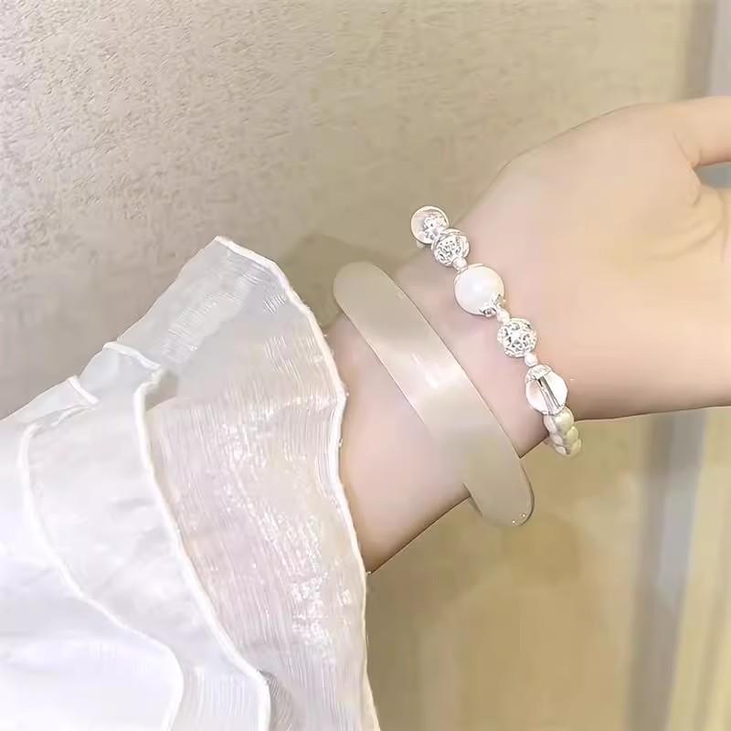 Moonlight Cat Eye Ice Transparent Lychee Jelly With Exquisite Bracelet