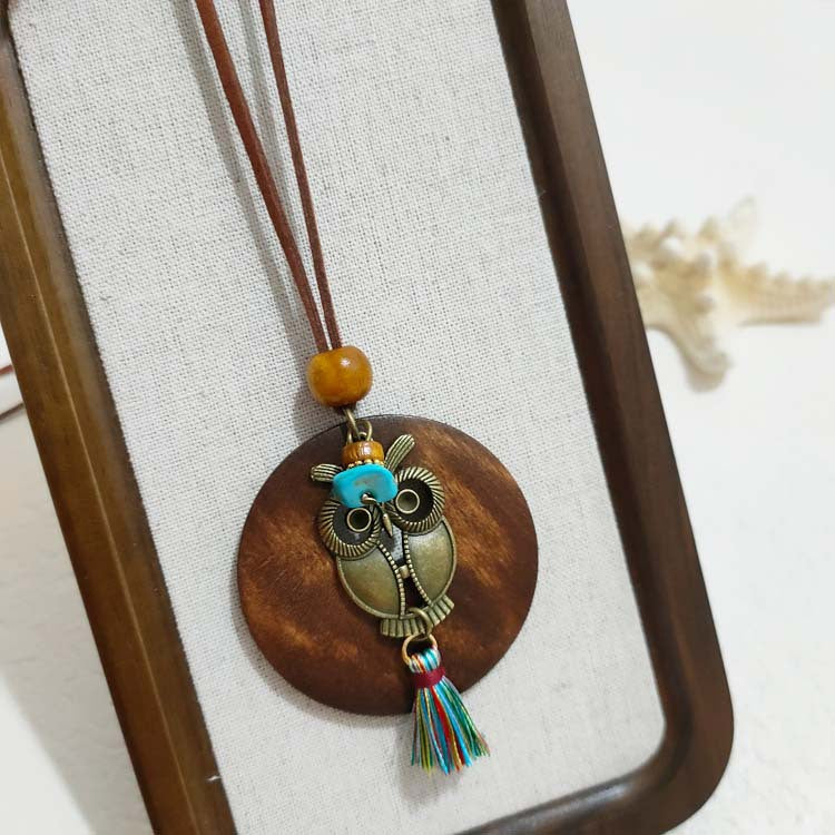 Women's Ethnic Retro Tassel Round Leaves Hollow Out Necklace