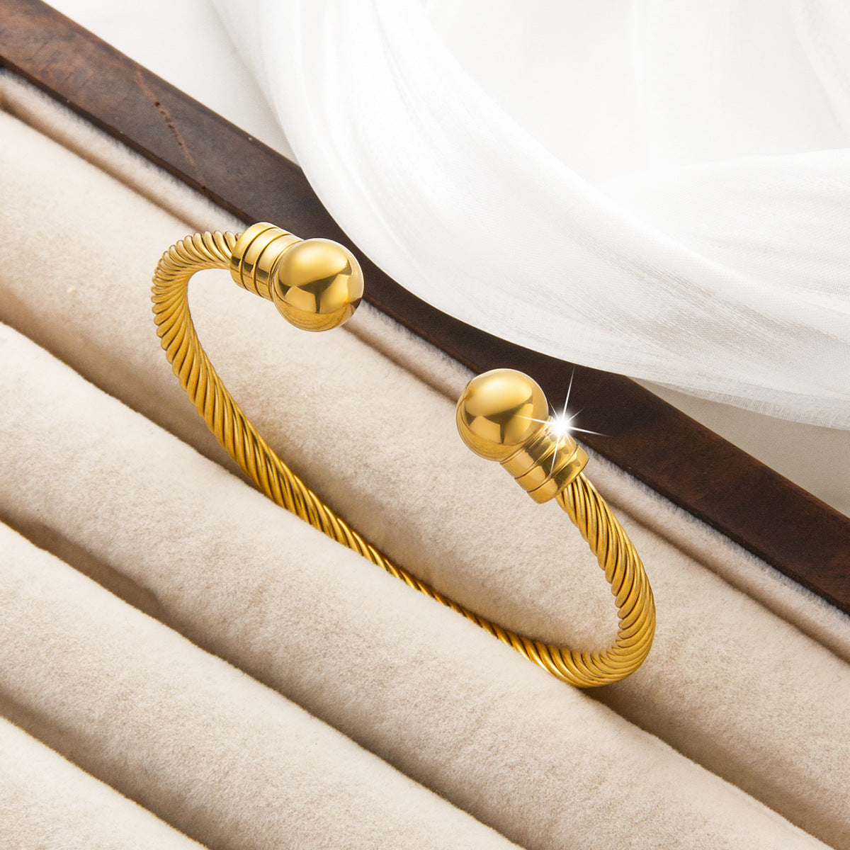 Gold Wire Rope Titanium Steel High-grade Bracelets