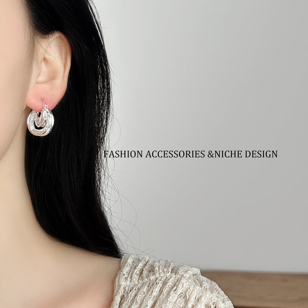 Women's Ear Clips French Style High Sense Minimalist Design Fashion Stud Earrings