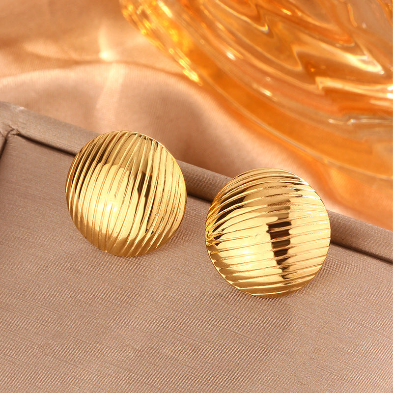 Retro Easy Matching Simple Titanium Steel Gold-plated Irregular Heart Maple Stud Earrings