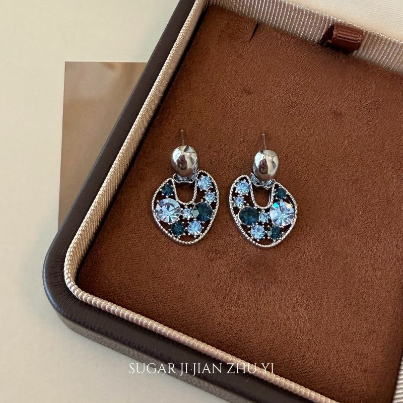 Feeling Blue Zircon Hollow Ear Gentle High Sense Elegant Wild Stud Earrings