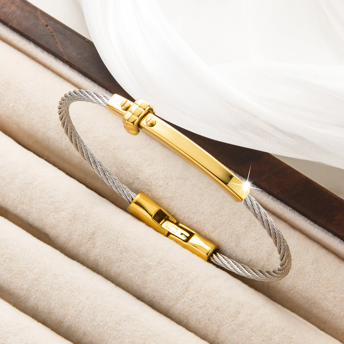 Gold Wire Rope Titanium Steel High-grade Bracelets