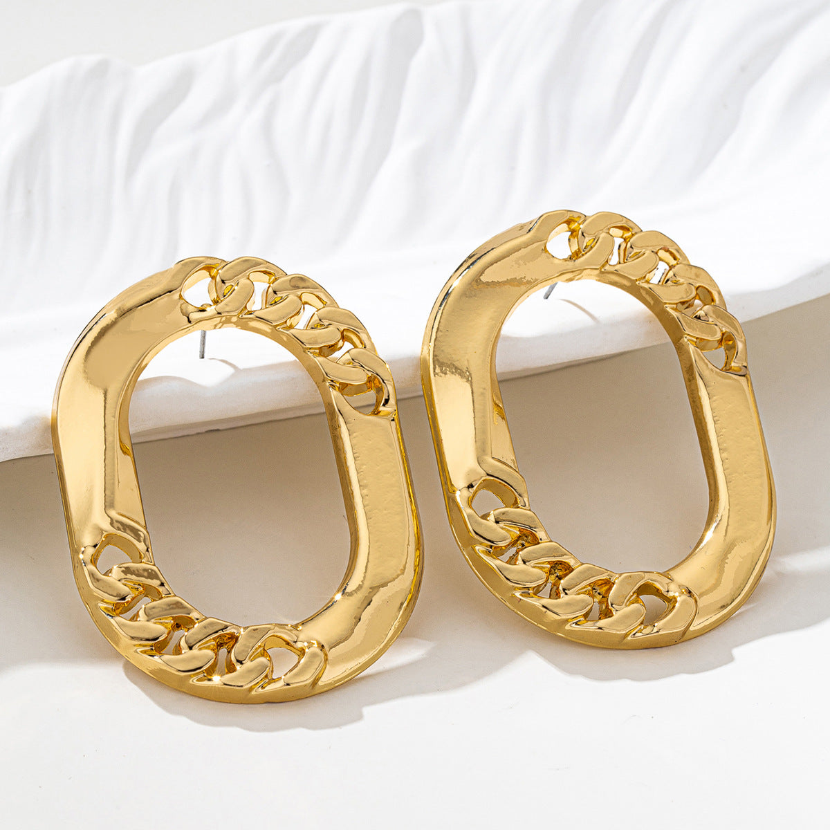 Women's Personalized Metal Oval Retro Fashion Design Earrings