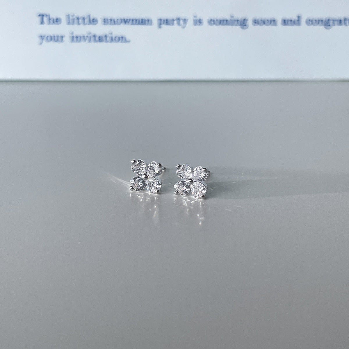 Women's Beautiful Super Flash Zircon Light Luxury High-grade Earrings