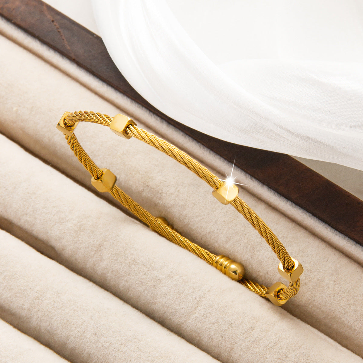 Gold Wire Rope Titanium Steel High-grade Bracelets