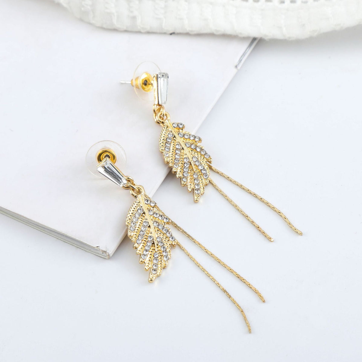 Sier Needle Elegant Golden Leaf Tassel Stud Earrings