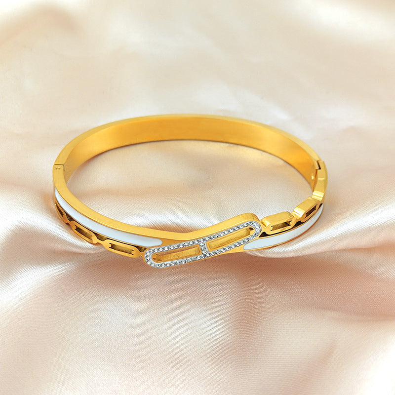 Women's Diamond Letters Buckle Open-ended Design White Shell Simple Bracelet