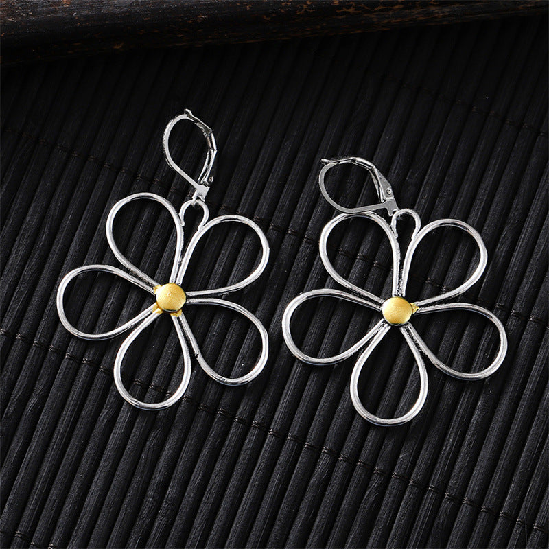 Hollow Design Exquisite Flower Fashion High Sense Rings