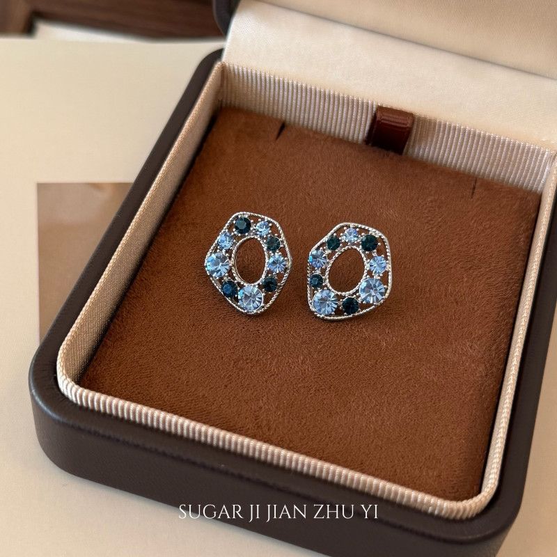 Feeling Blue Zircon Hollow Ear Gentle High Sense Elegant Wild Stud Earrings