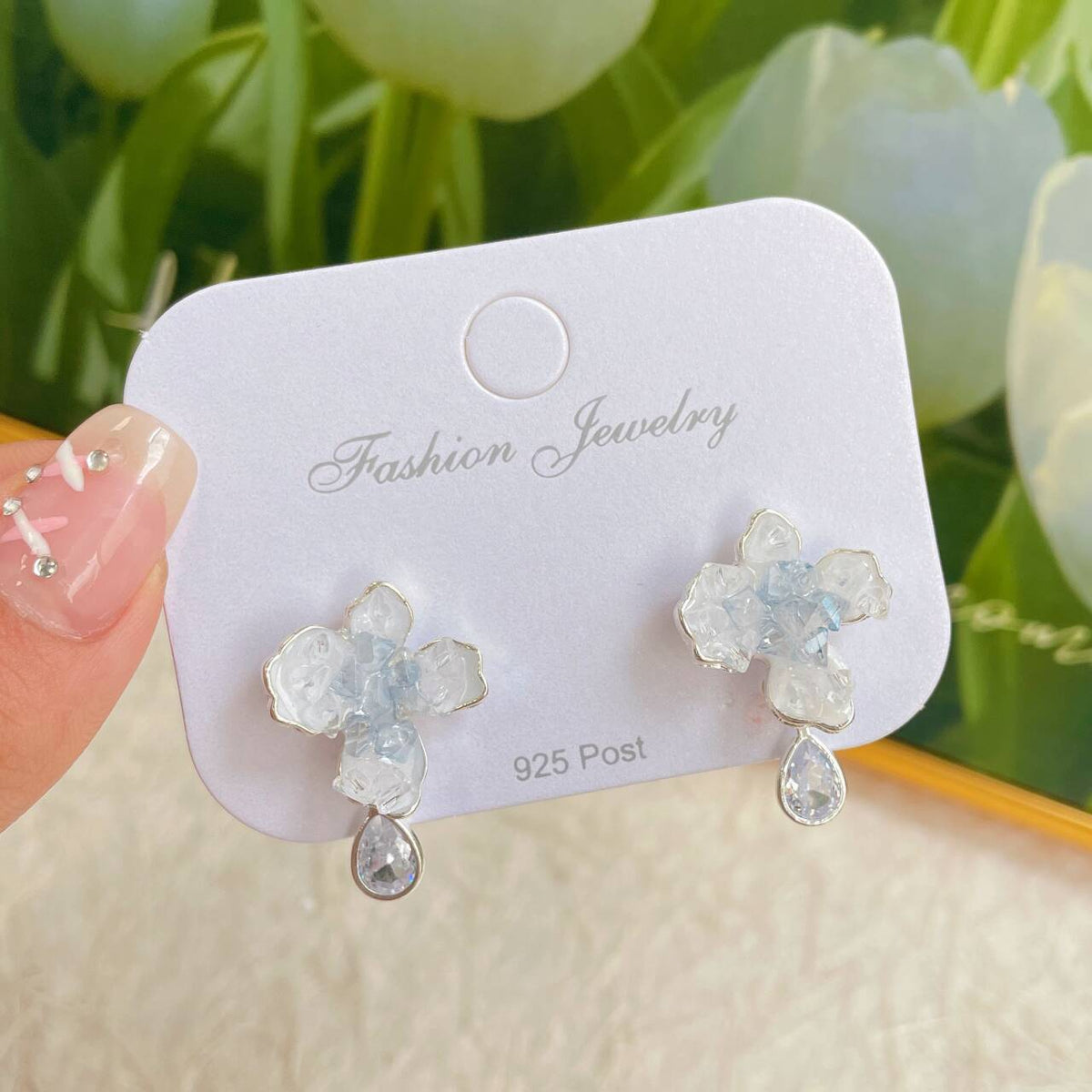 Women's Gradient Crystal Bow Sier Needle Light Luxury Pearl Butterfly Earrings