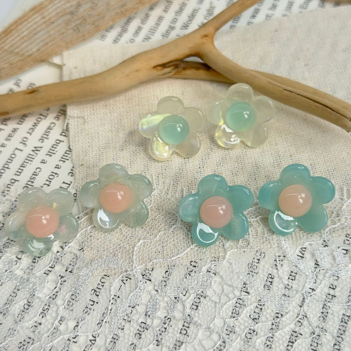 Women's Contrast Color Sweet Acetic Acid Clear Fashion Earrings