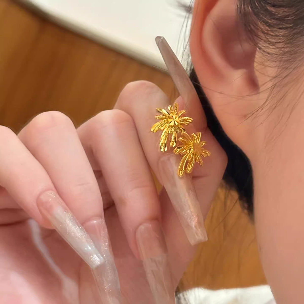 Ear Light Luxury Minority High-grade Flash Unique Style Design Sense Stud Earrings