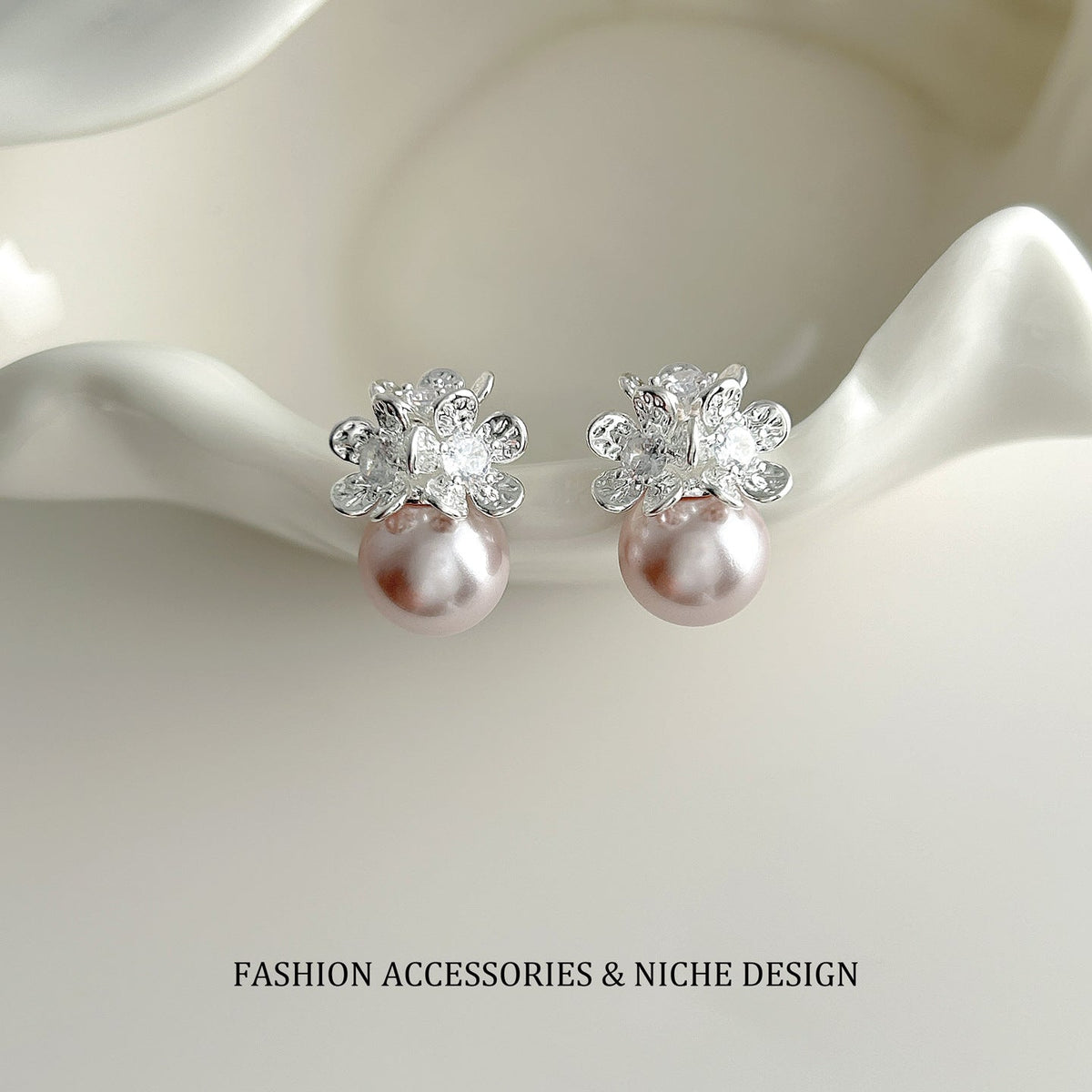 Women's Exquisite Flowers Surrounded Exaggerated Large Pearl Fashionable Sterling Sier Stud Earrings