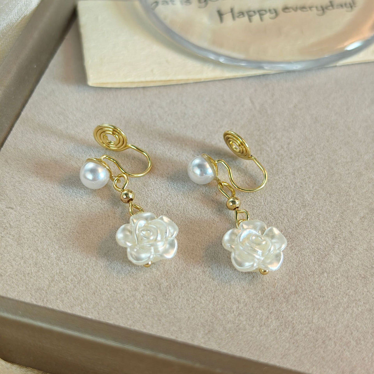 Mosquito Coil Flower Pearl Butterfly Design Light Luxury High-grade Female Ear Clip