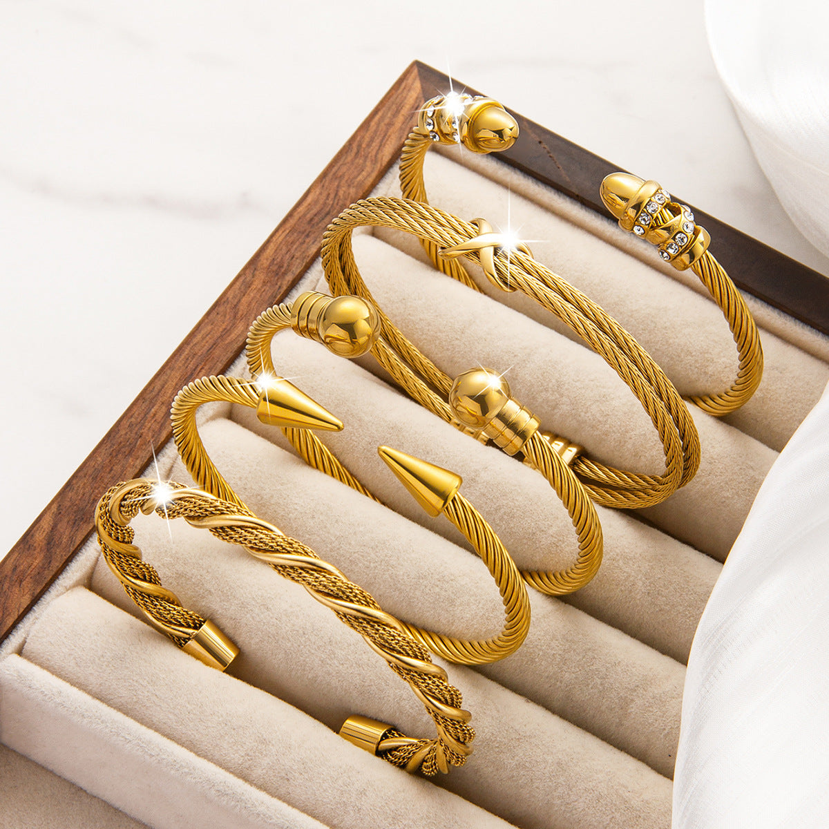 Gold Wire Rope Titanium Steel High-grade Bracelets