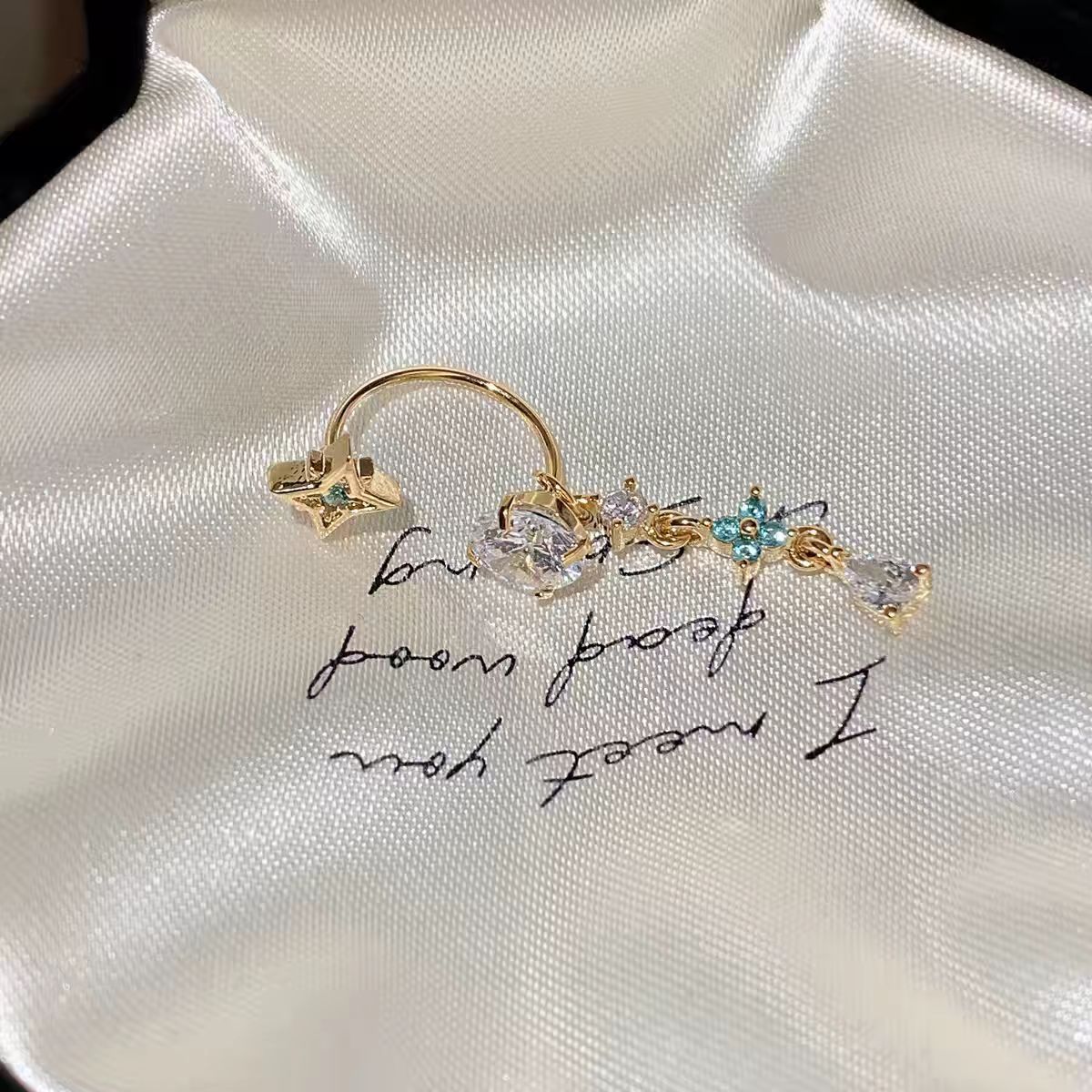Pa Green Zirconium Umbilicaria Bone Nail Collection Earrings