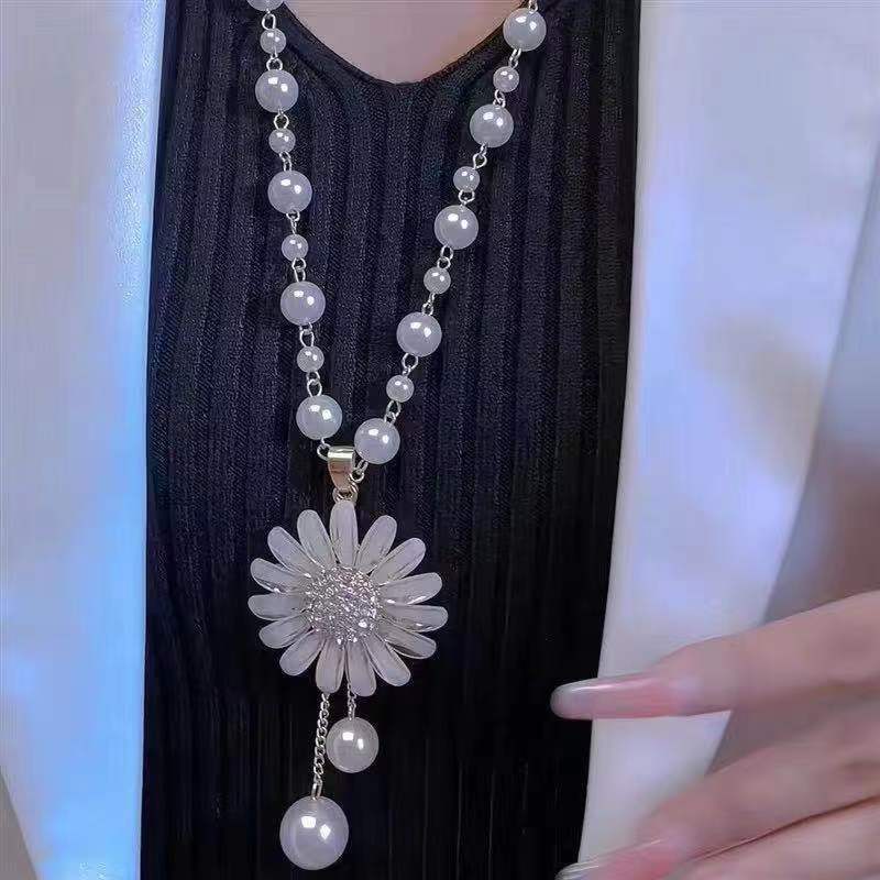 Women's Pearl Sweater Chain Long Design Niche Necklaces